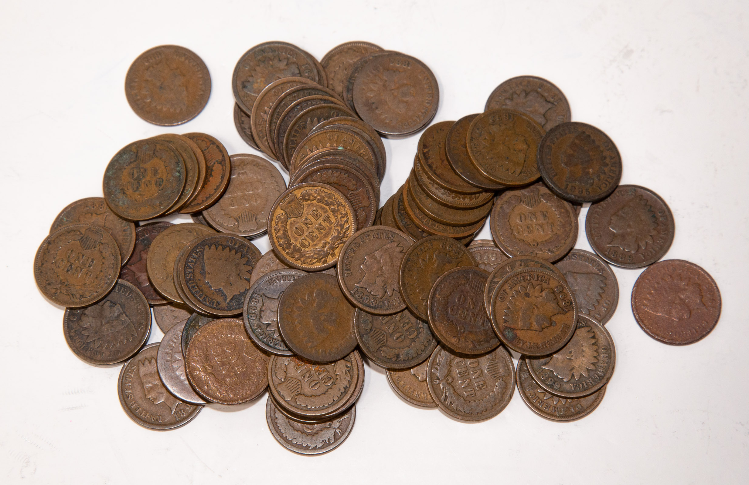 BAG OF 83 INDIAN CENTS FROM 1881 1899 28941d