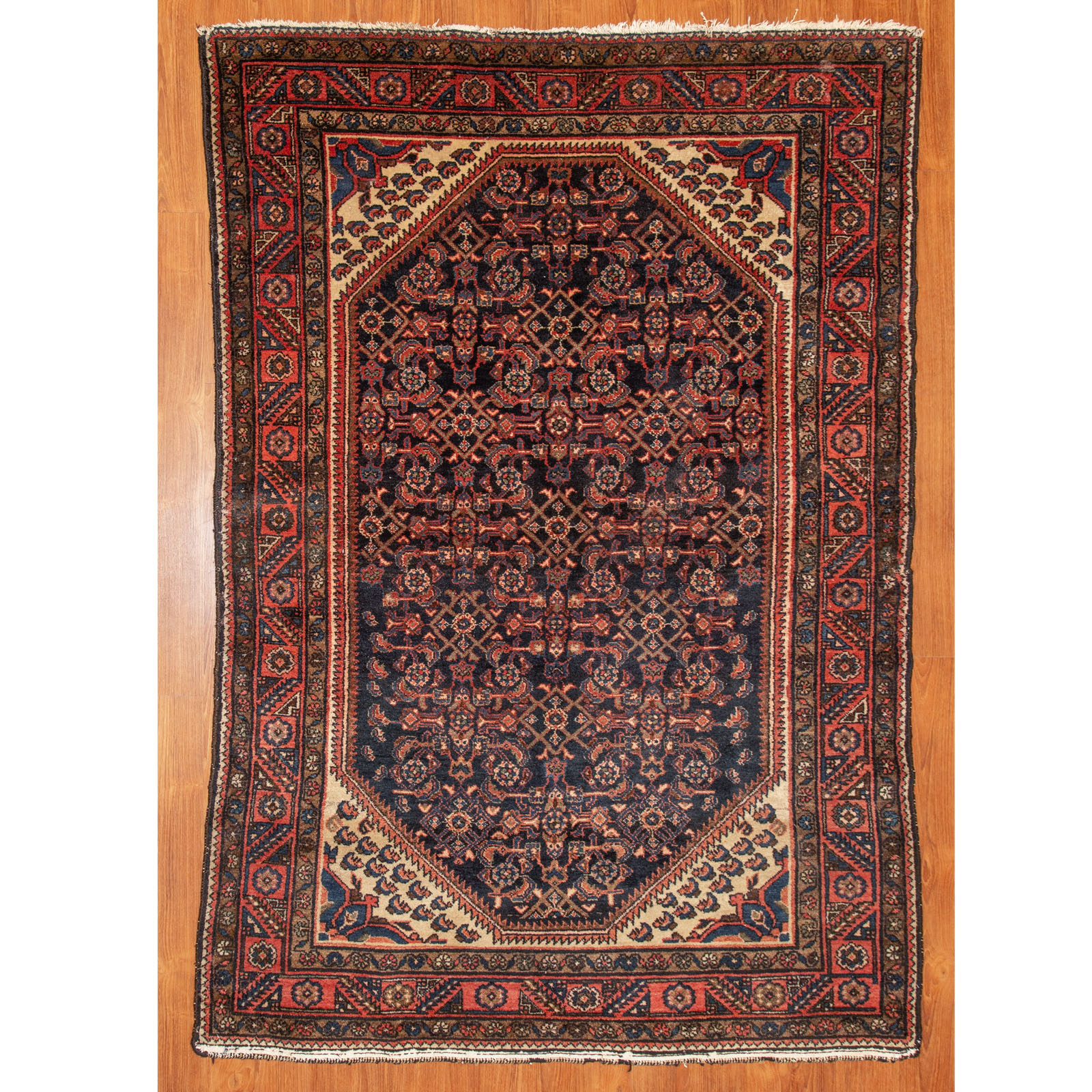 HAMADAN RUG, PERSIA, 4.4 X 5.3