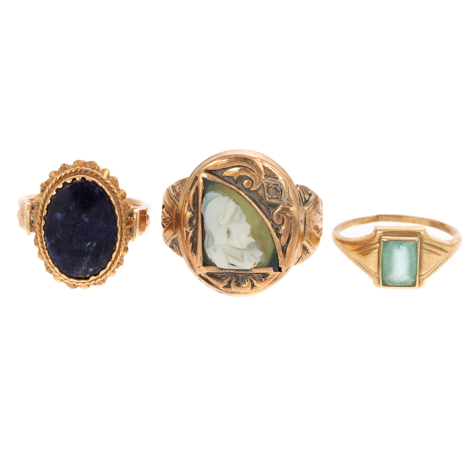 A COLLECTION OF THREE VINTAGE RINGS