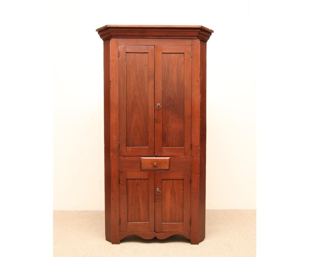 One piece walnut blind door corner 28a6ae