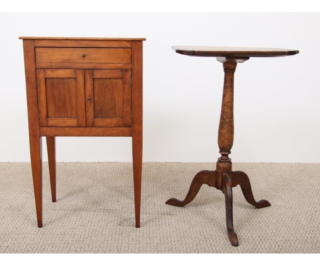Maple candlestand late 18th c  28a71c