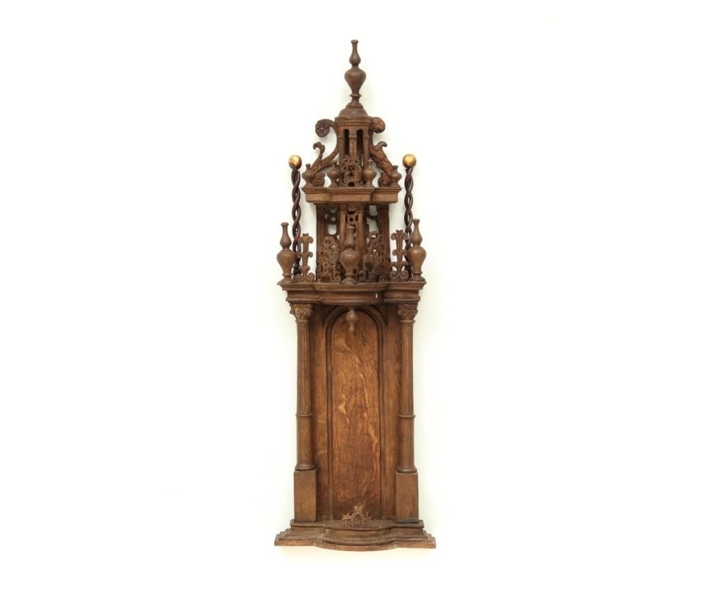 Italian Gothic style wooden wall
