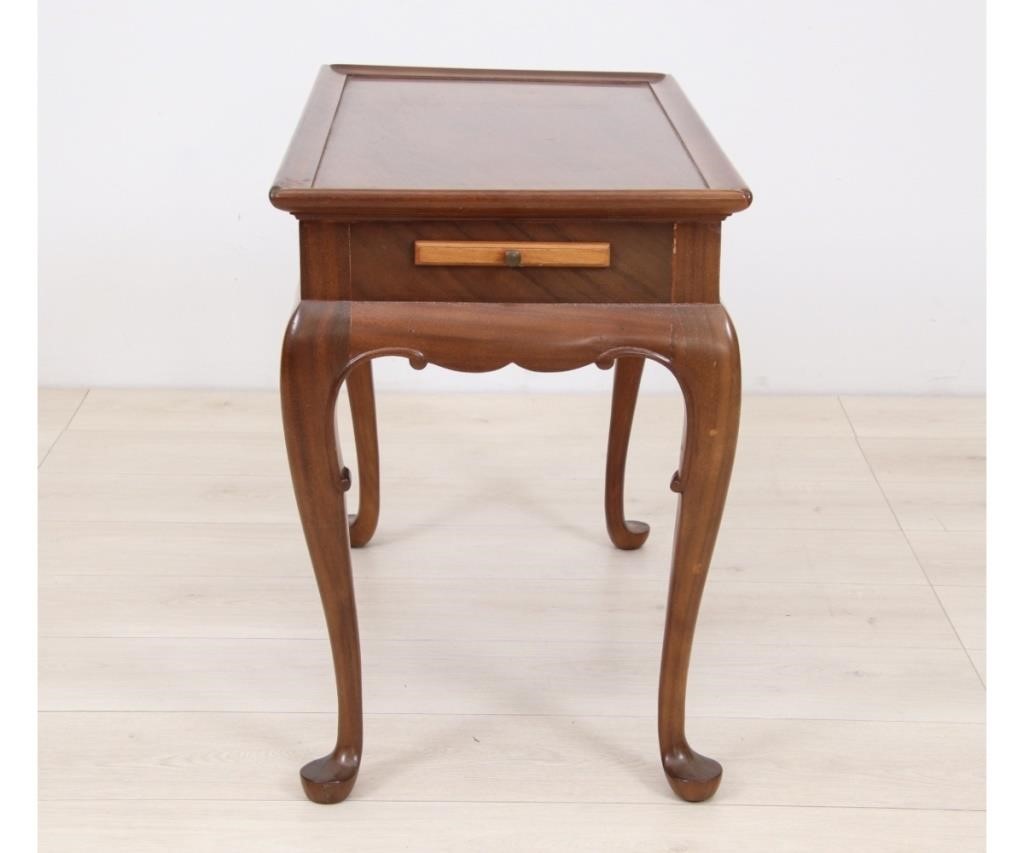 Queen Anne style solid mahogany  28a943