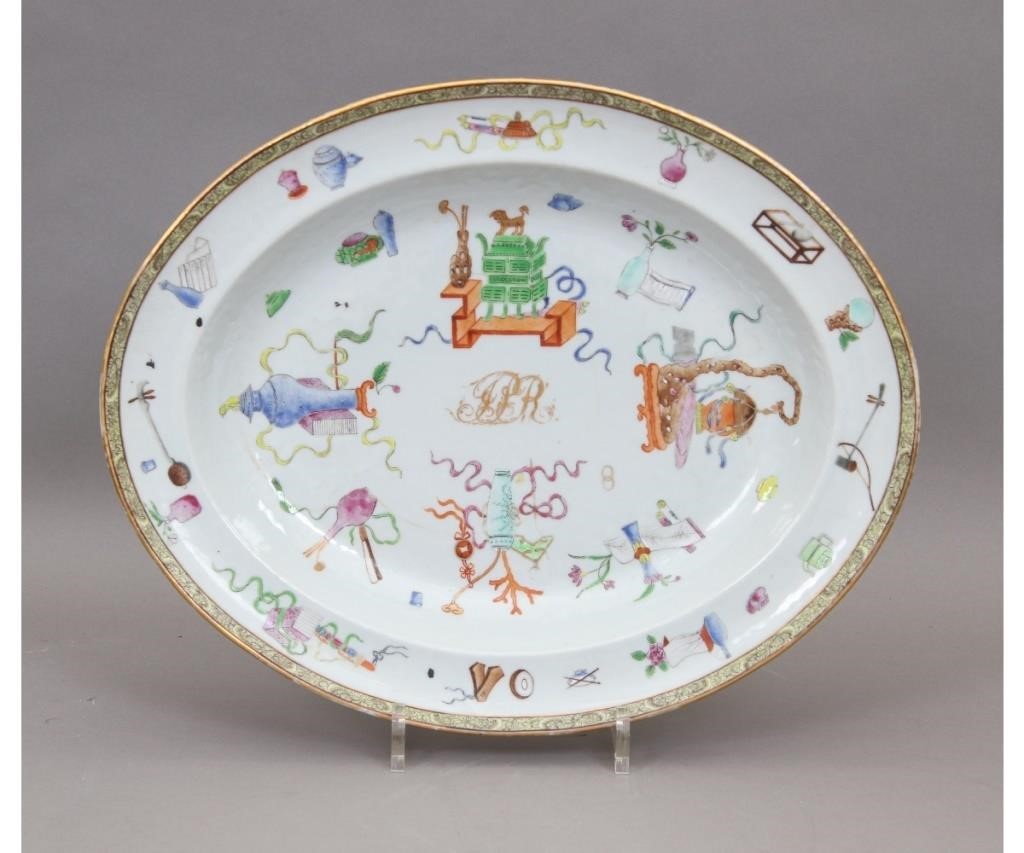 Chinese porcelain oval platter, 18th