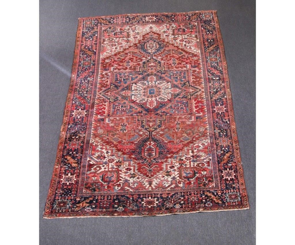 Room size Heriz carpet with center 28abbf