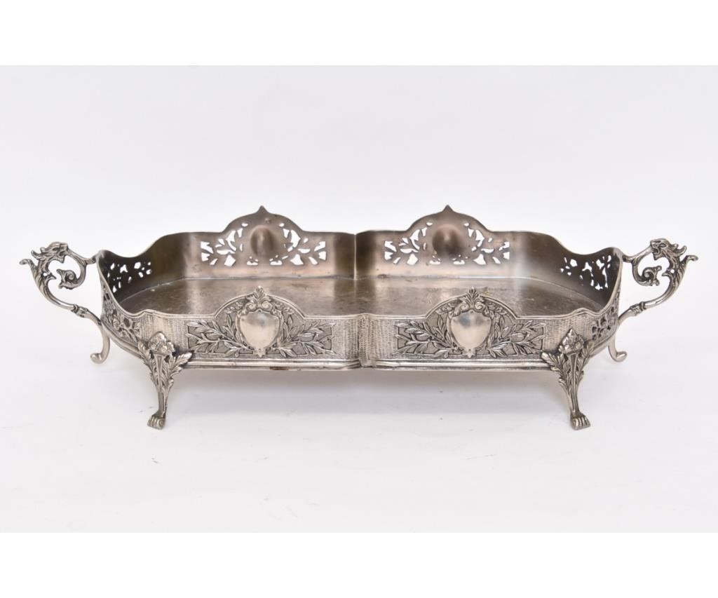 Metal centerpiece tray with incised