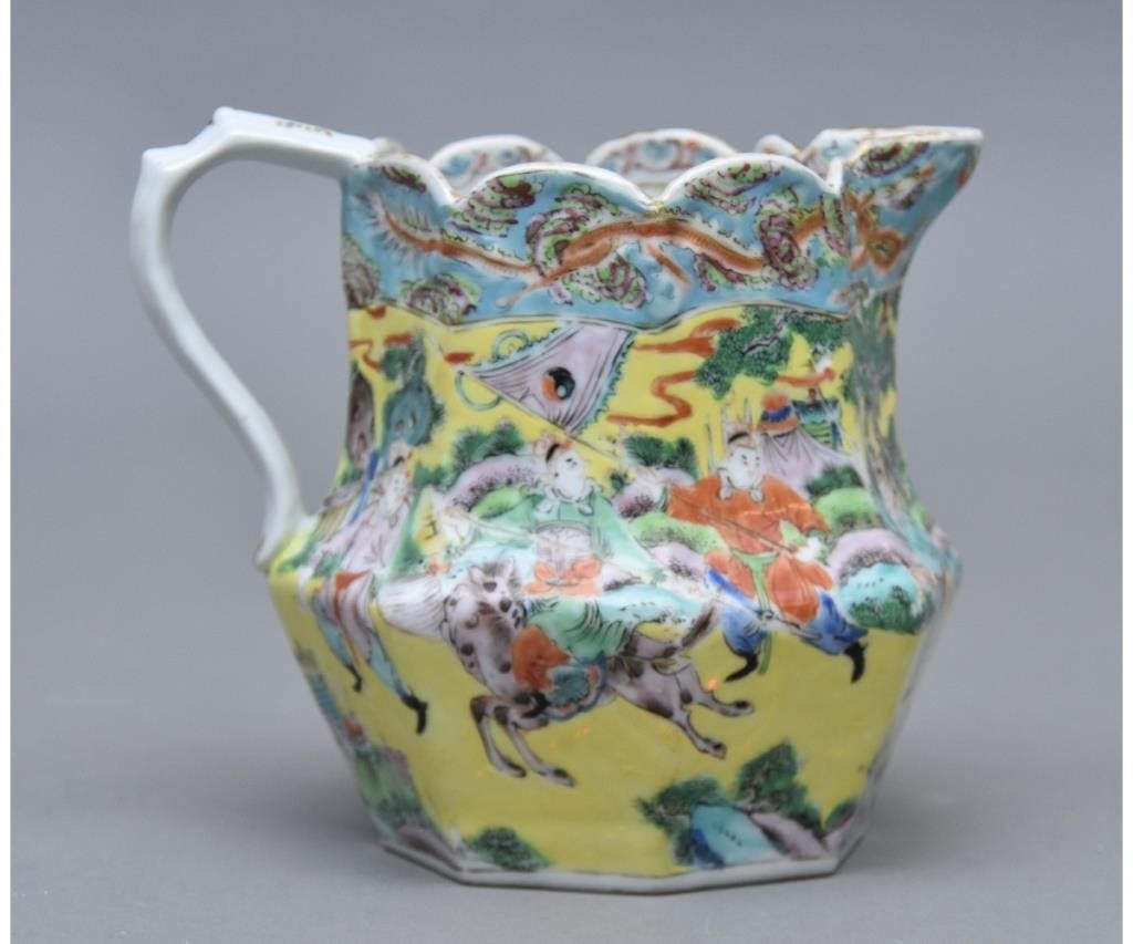 Chinese porcelain pitcher 19th 28afb8