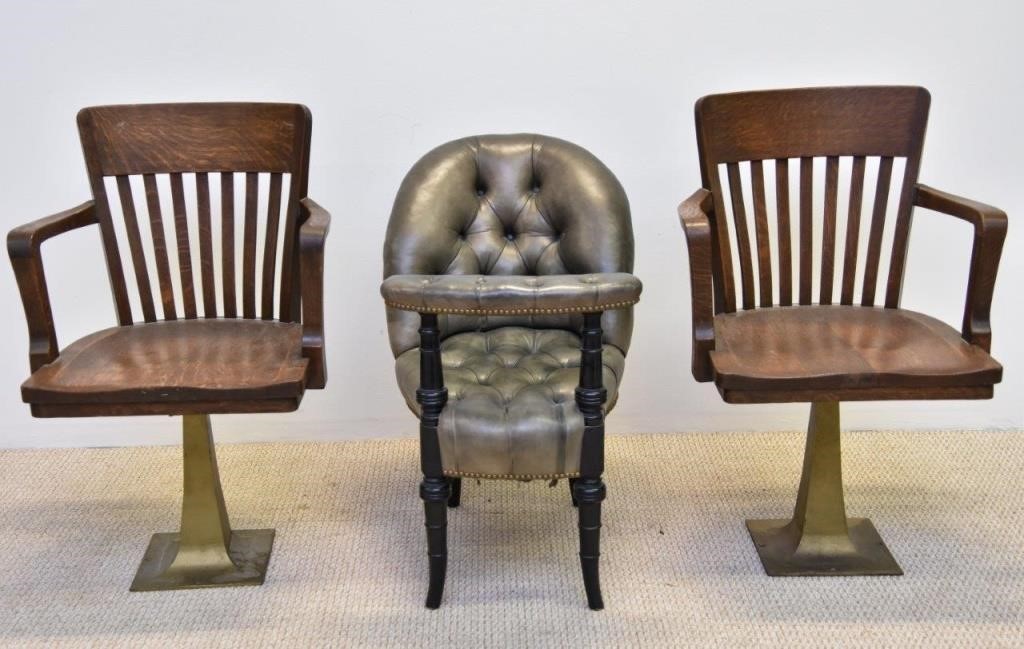 Pair of oak courtroom chairs with 28b34d