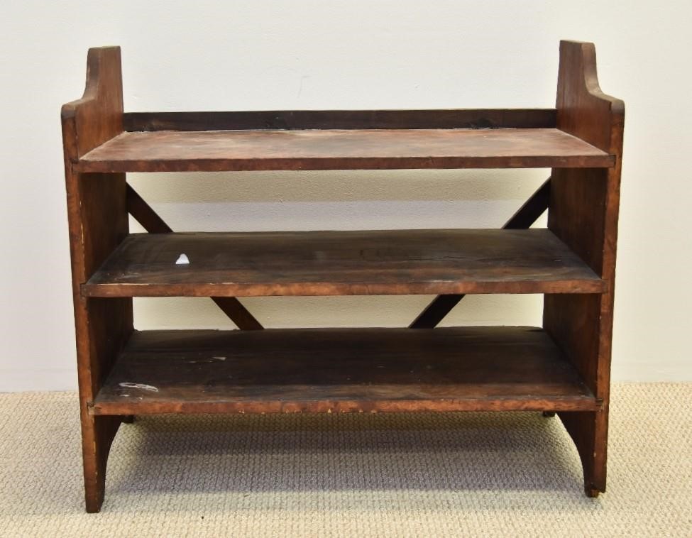 Pine bucket bench with shaped sides  28b8ca