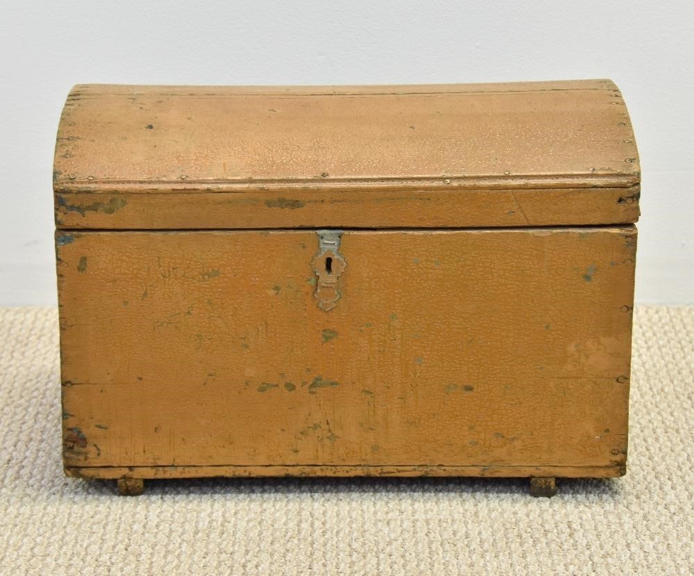 Dome lid trunk in old mustard paint,