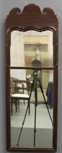 American Queen Anne mahogany mirror