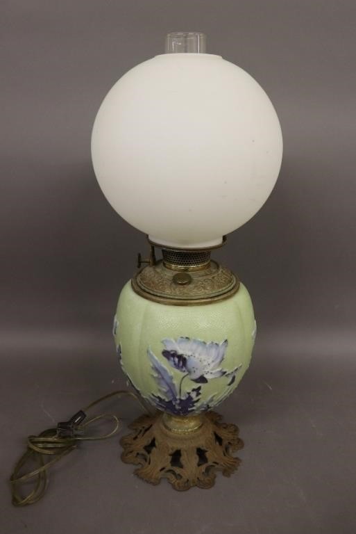 Victorian Gone With the Wind lamp,
