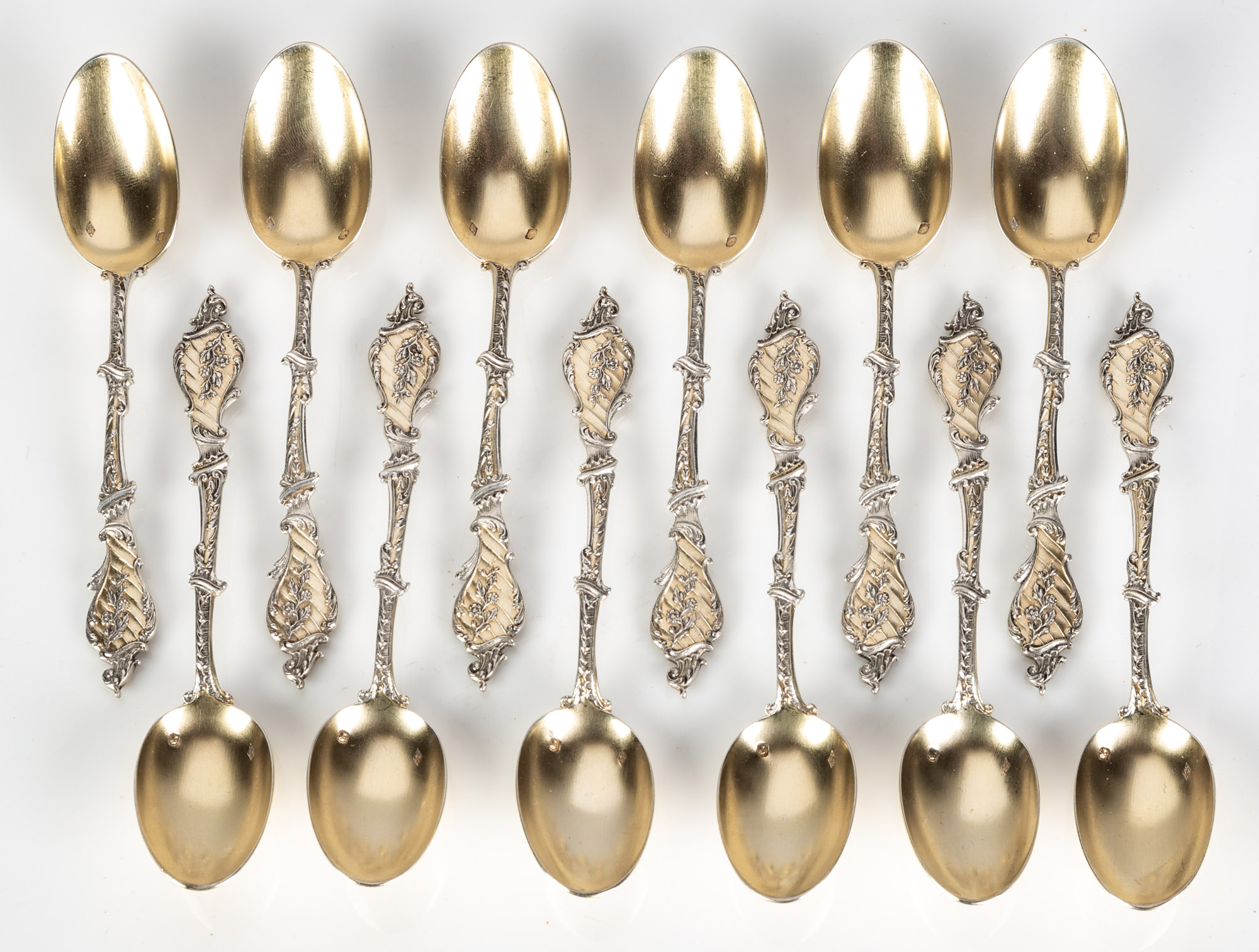  12 FRENCH SILVER GILT SPOONS 28bc8d