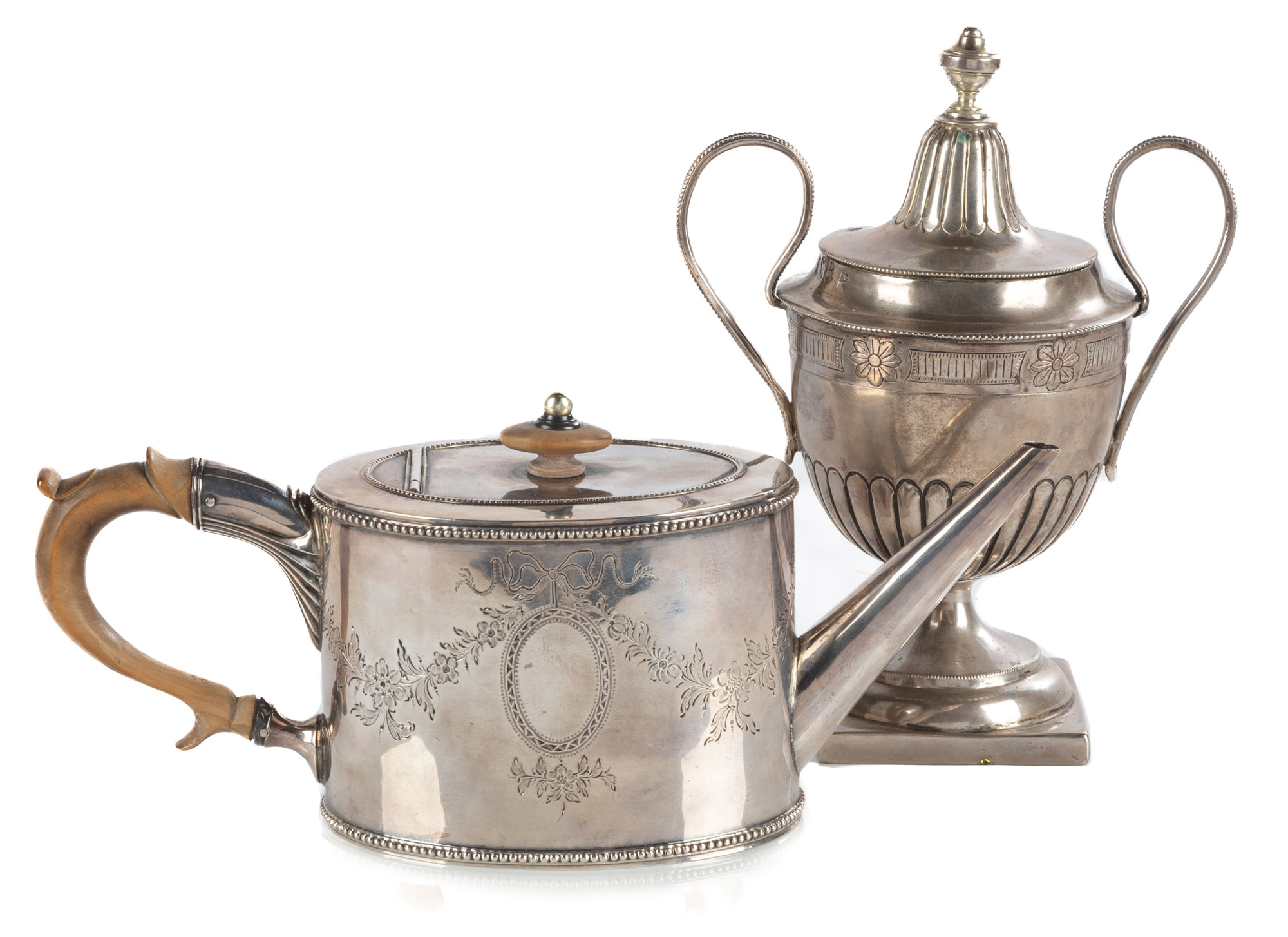 GEORGE III STERLING SILVER TEAPOT 28bc87