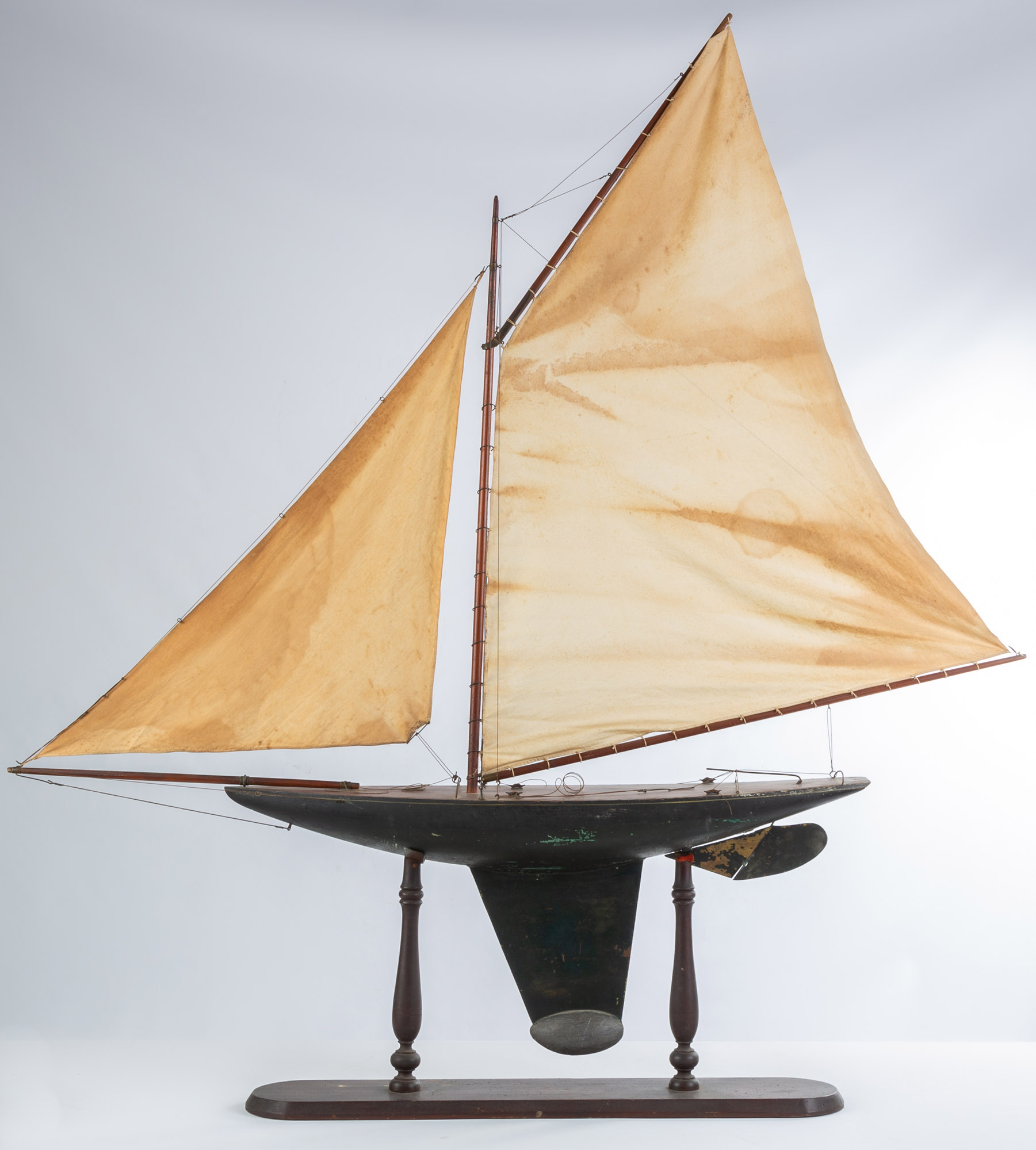 19TH CENTURY MODEL SAIL BOAT Carved 28bcf3