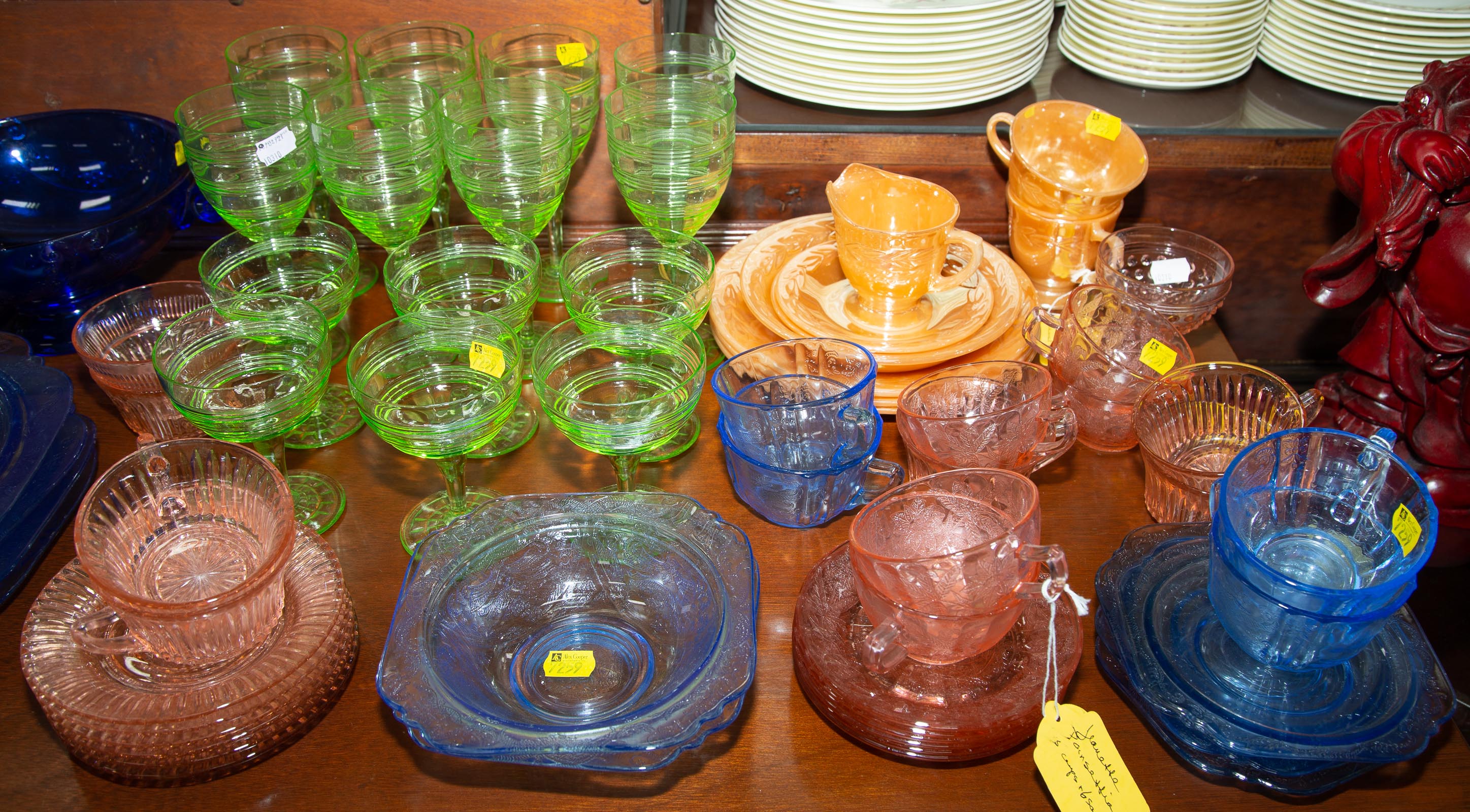 A LARGE SELECTION OF GLASSWARE Includes