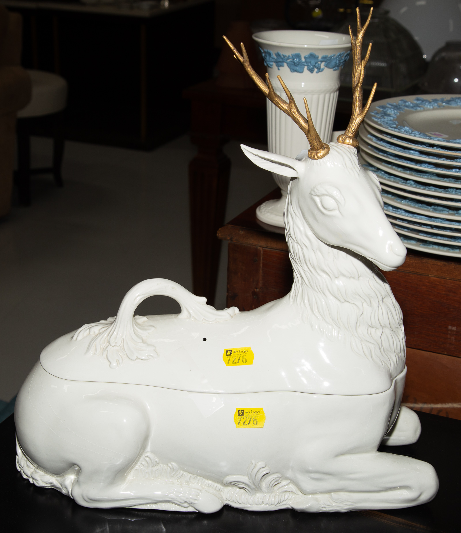 AN ITALIAN CHINA DEER FORM TUREEN 2896bc