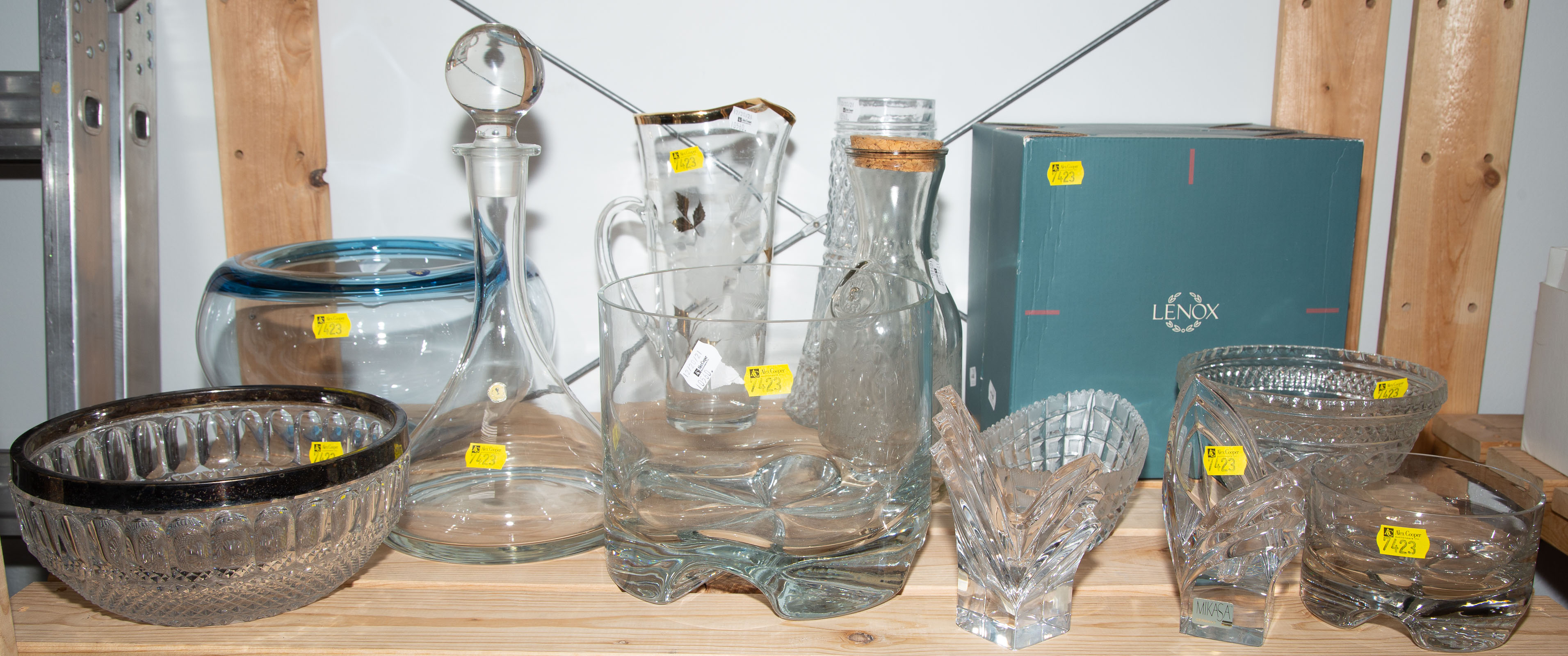 SELECTION OF GLASSWARE Including 28972f