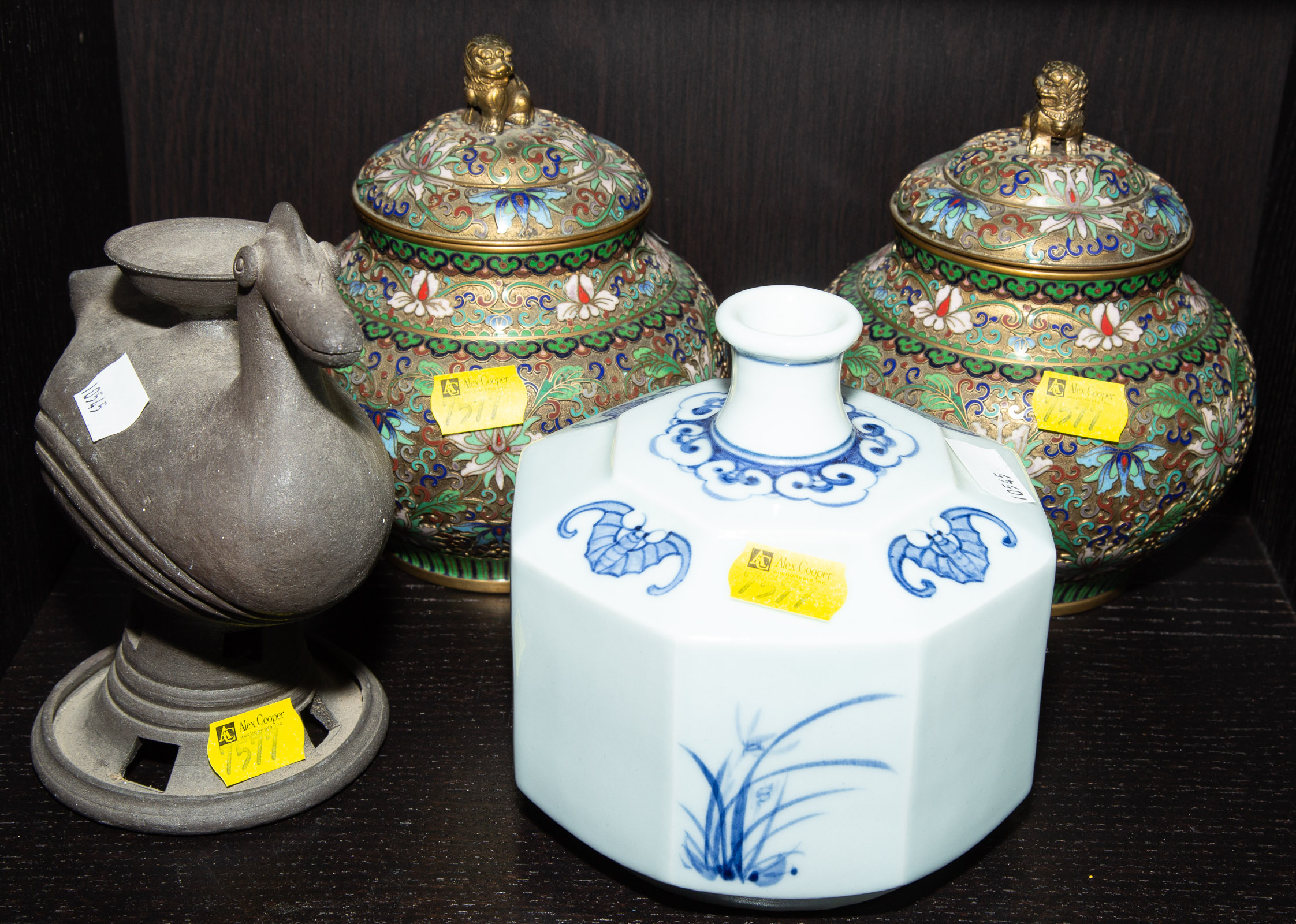 DECORATIVE ORIENTAL STYLE ITEMS 2897c8