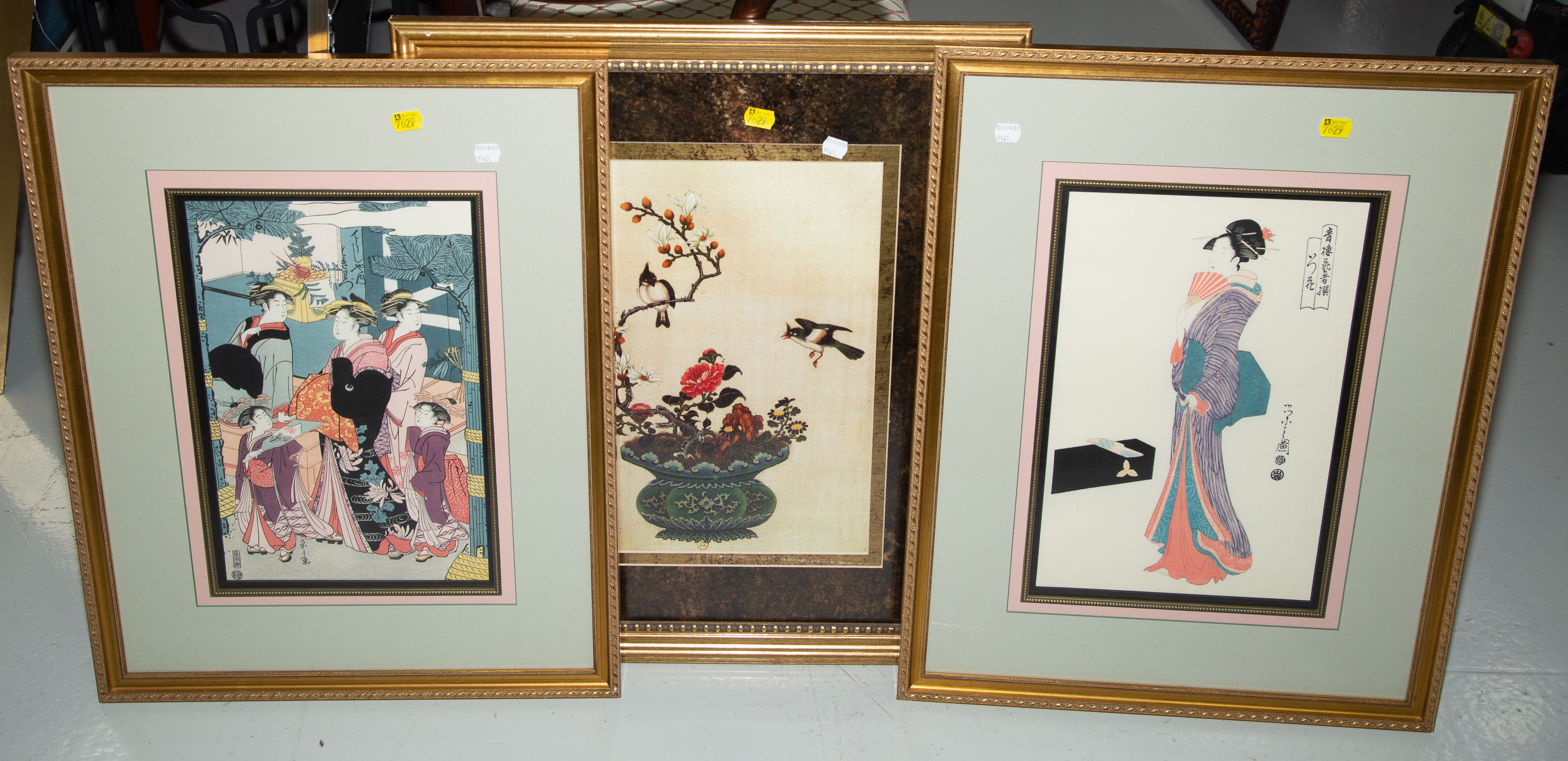 THREE FRAMED MODERN ORIENTAL STYLE 2897f0