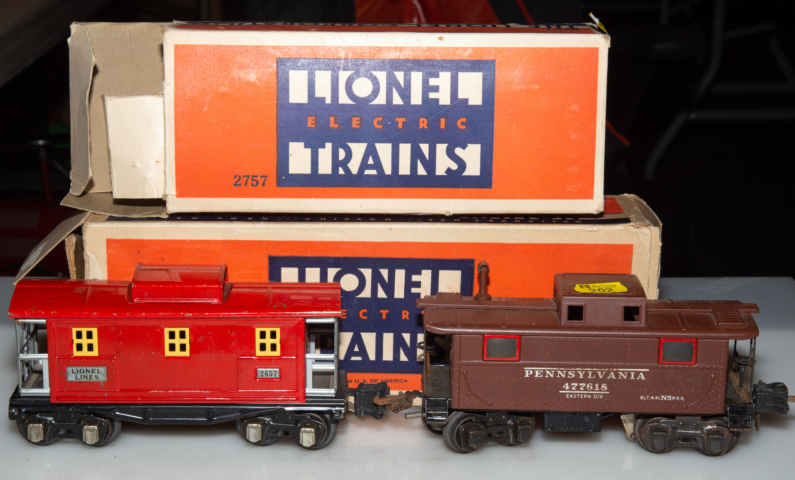 SIX LIONEL FREIGHT CARS Circa 1950s  2898c8