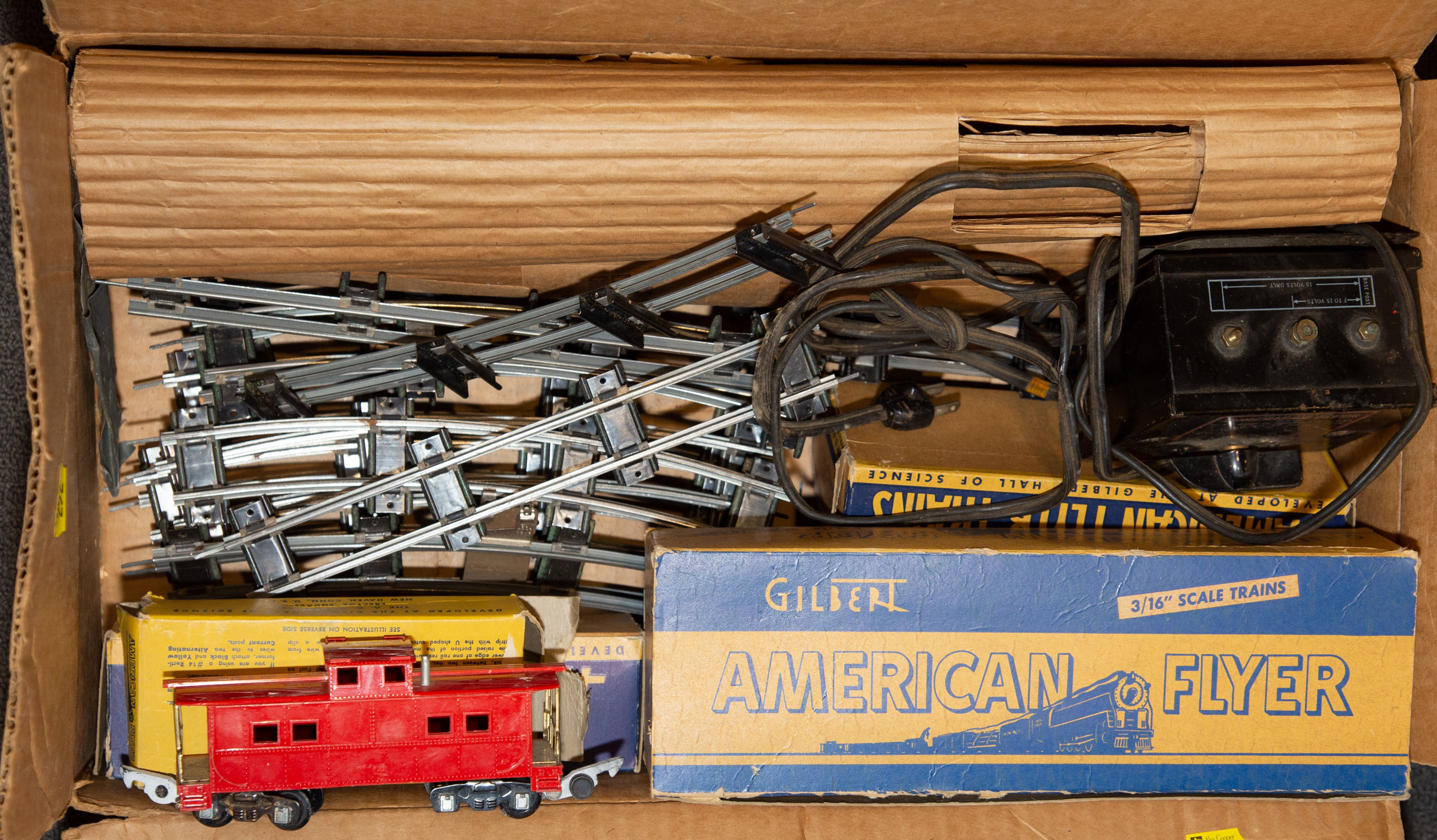 AMERICAN FLYER TRAIN SET Comprising