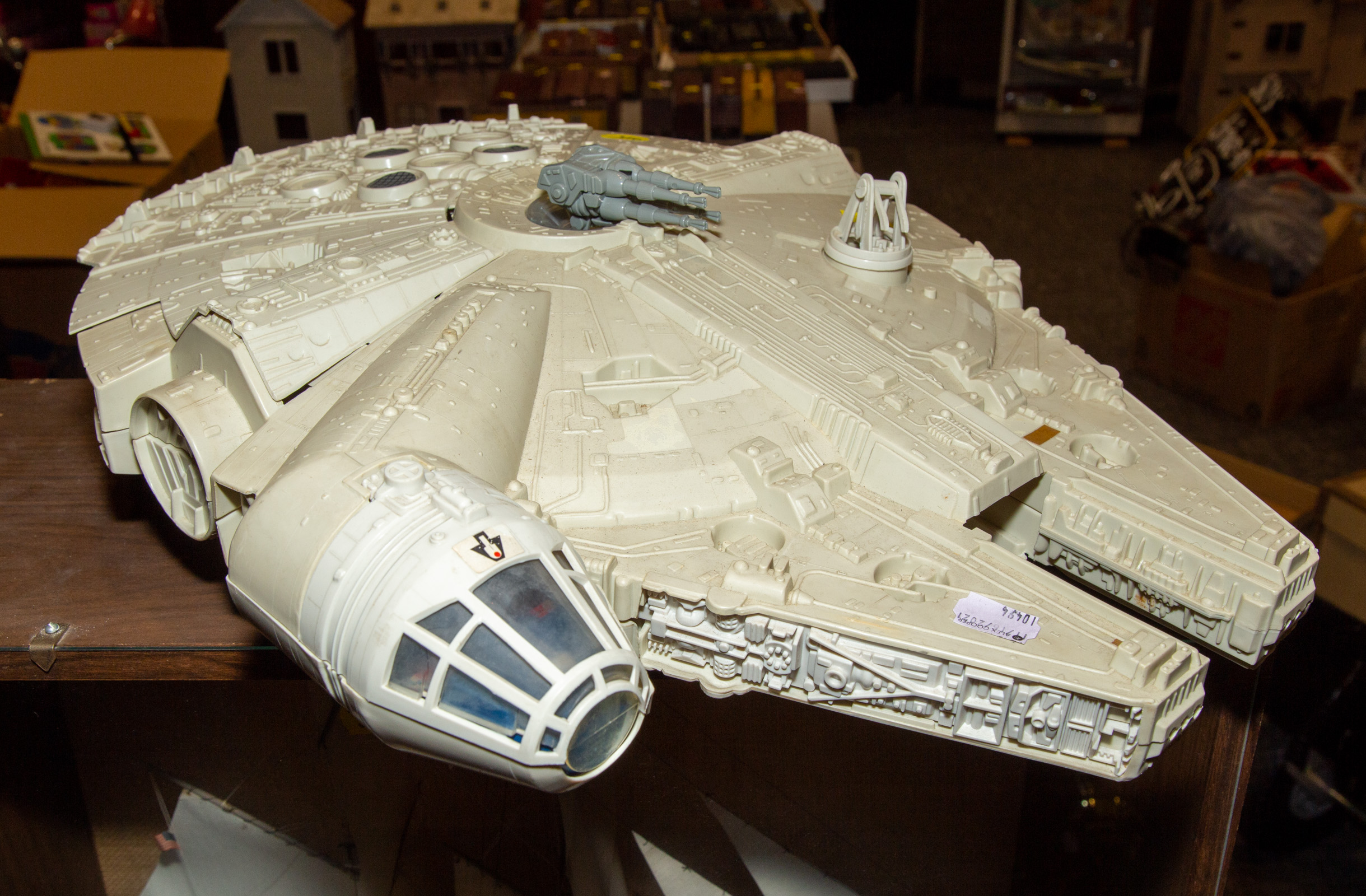 KENNER MILLENIUM FALCON SPACE SHIP Circa