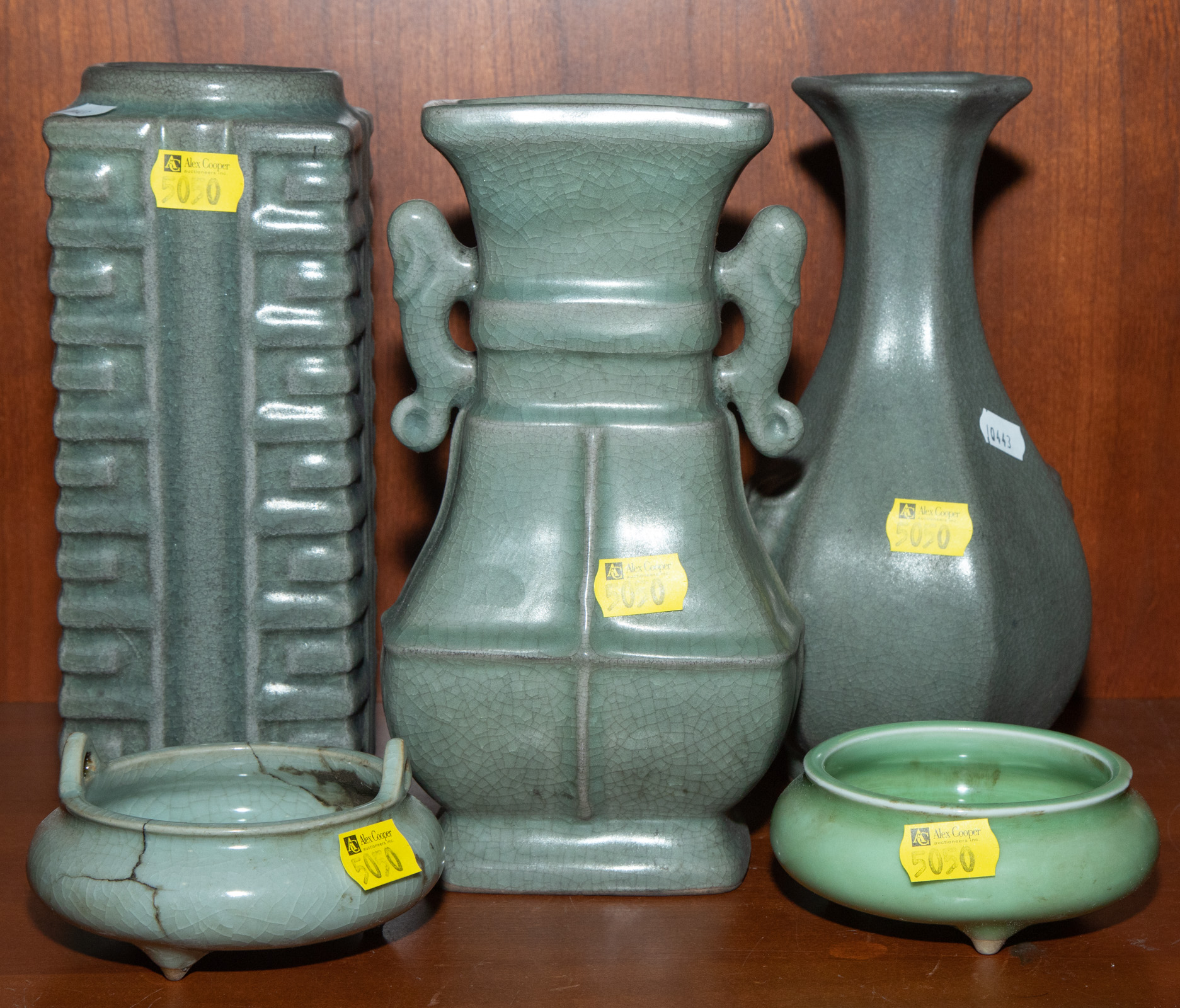 FIVE CHINESE CELADON ARTICLES Includes 289a9a