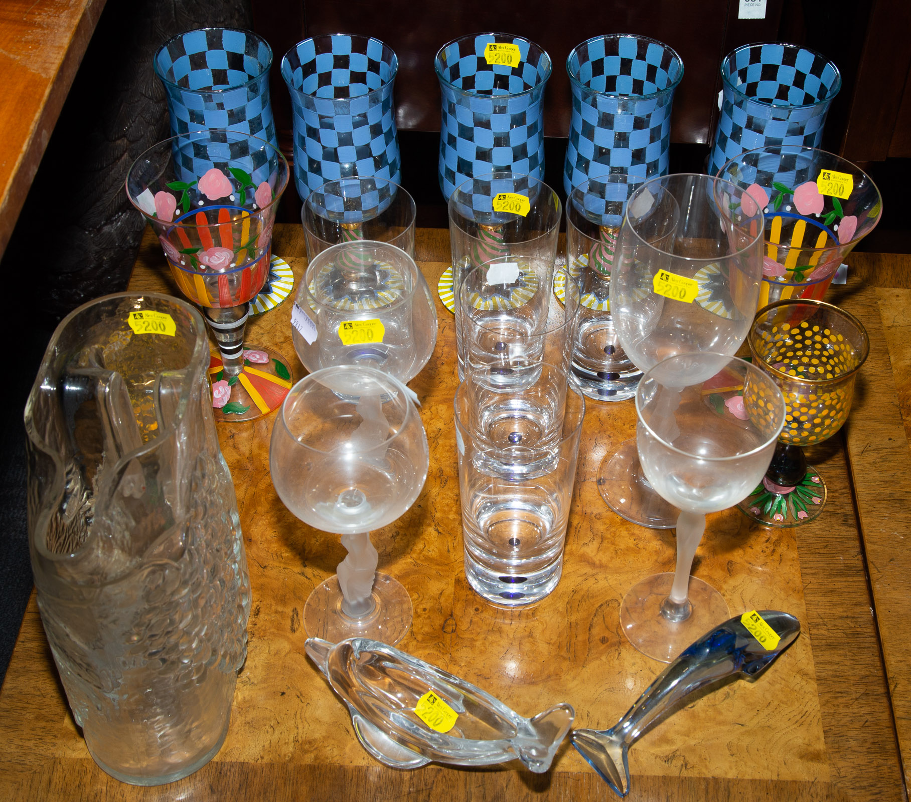 ASSORTED GLASSWARE Includes two 289c59