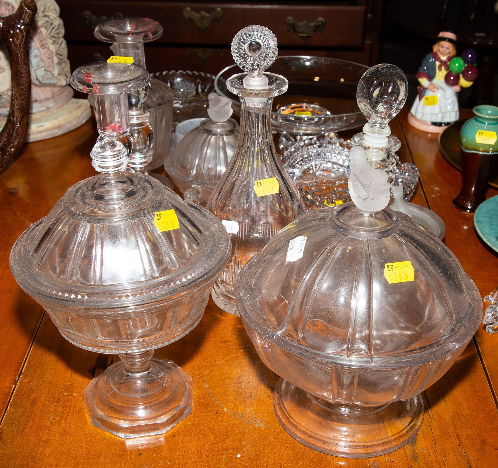 ASSORTED GLASS ITEMS Includes pressed 289c66