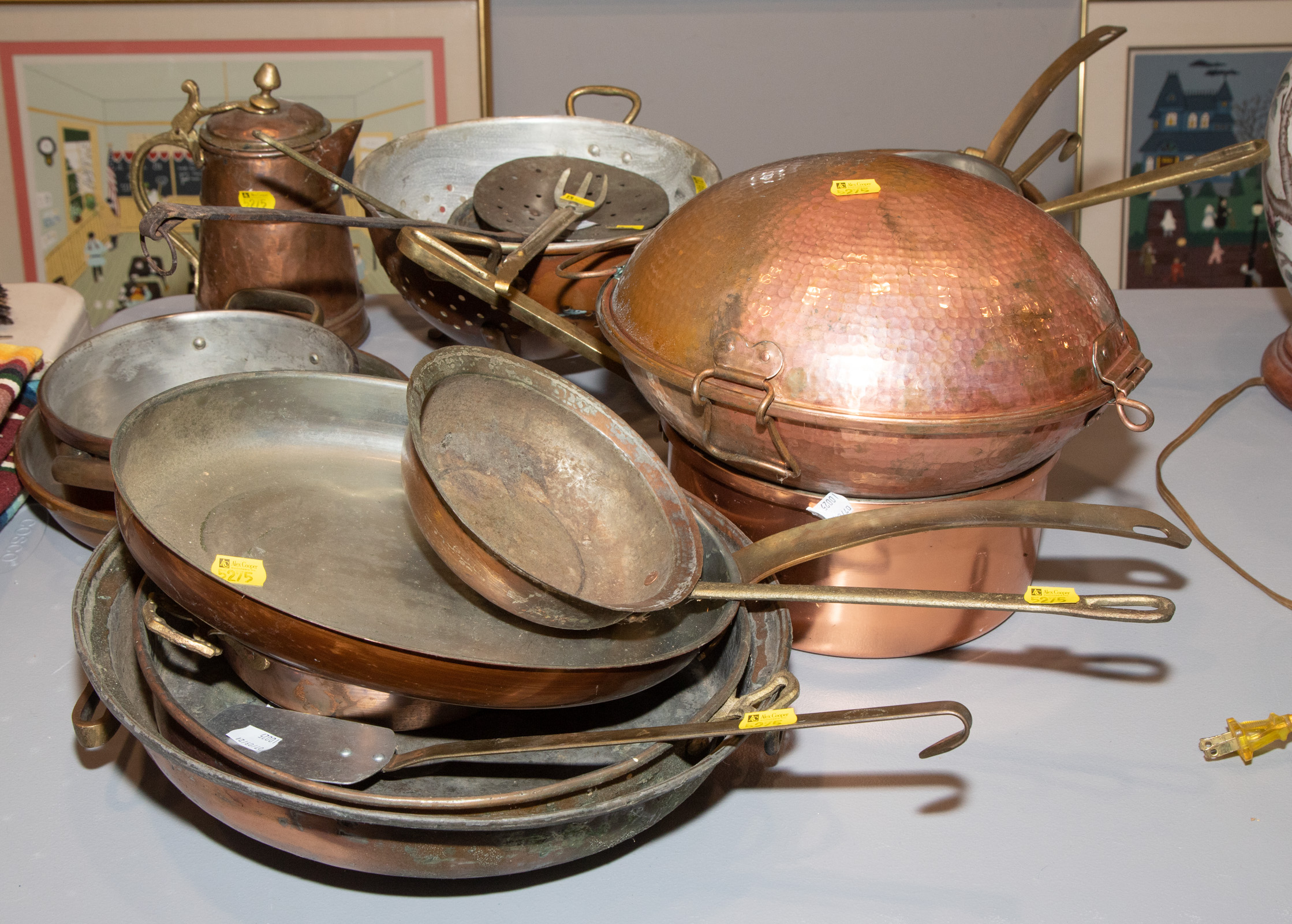 LARGE GROUP OF COPPER COOKWARE 289ca2