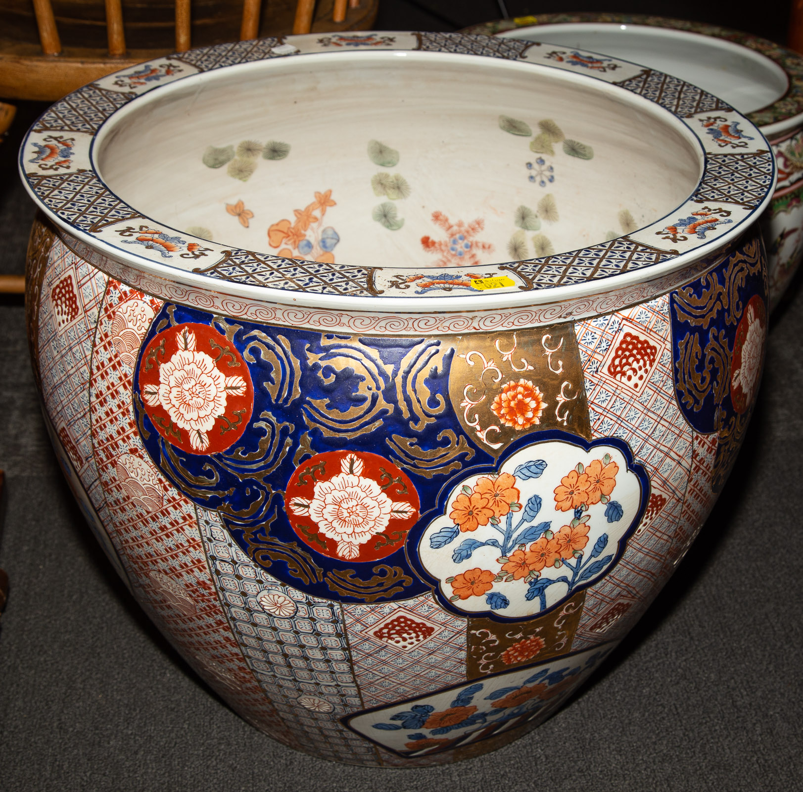 LARGE CHINESE PORCELAIN FISH BOWL