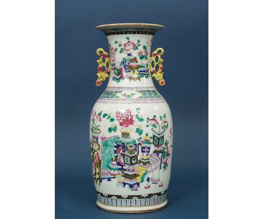Chinese porcelain vase, 19th c., decorated