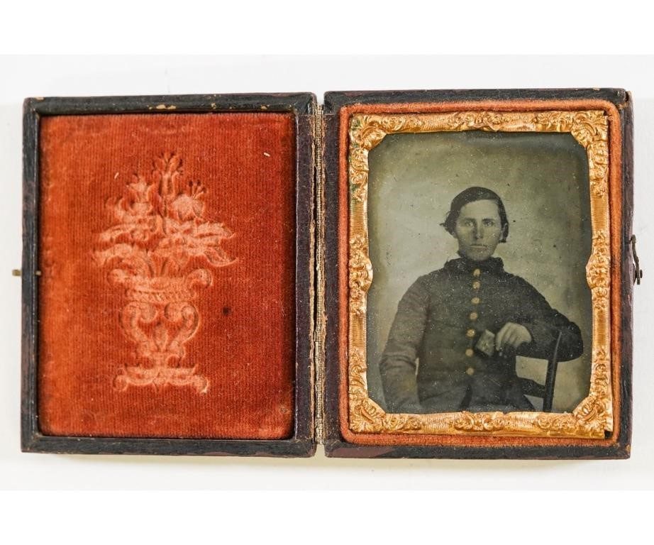 Ambrotype of a Civil War soldier 28a174