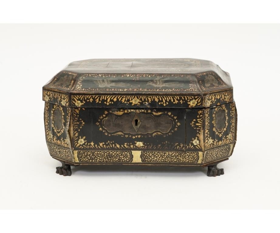 Chinese lacquered tea caddy with 28a20a