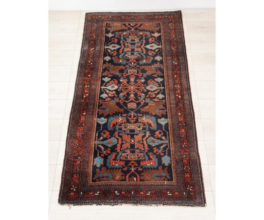 Hamadan hall carpet with floral 28a2bd