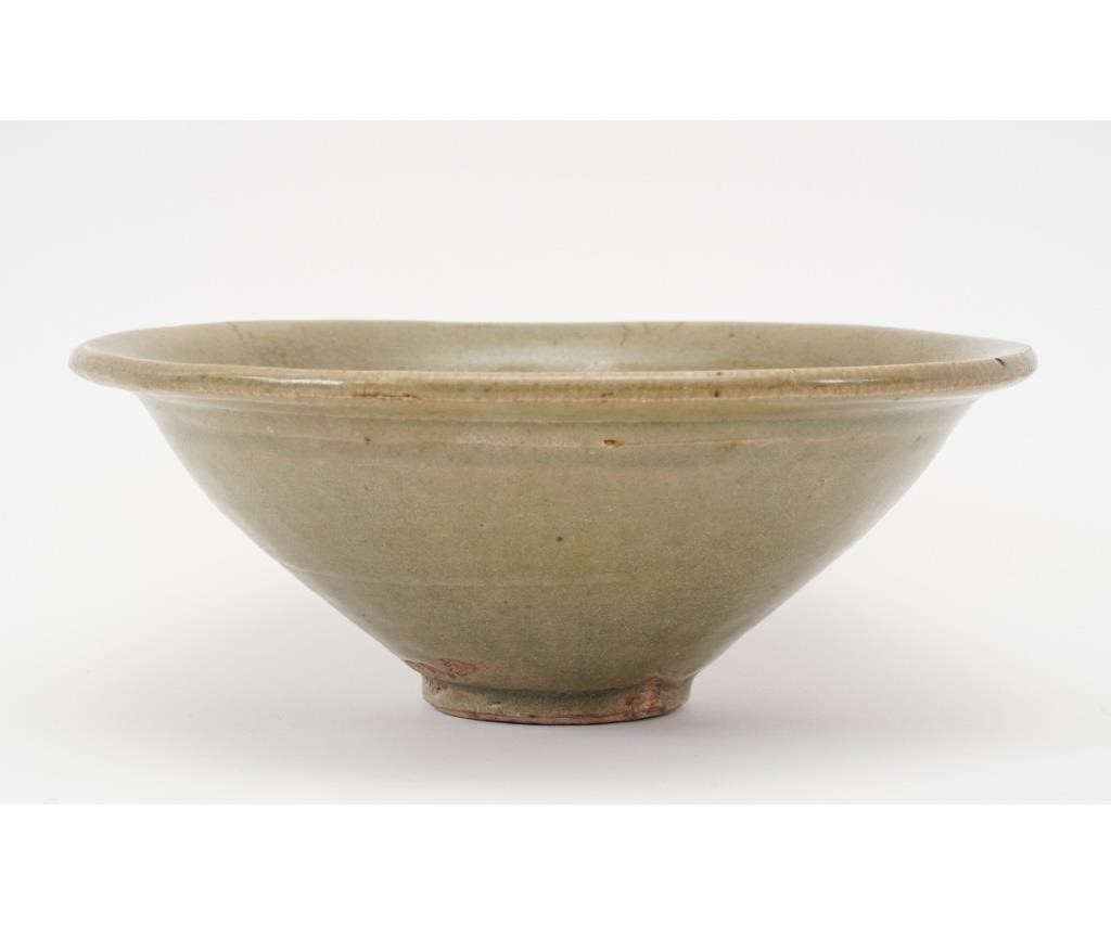Chinese yaozhou celadon green bowl