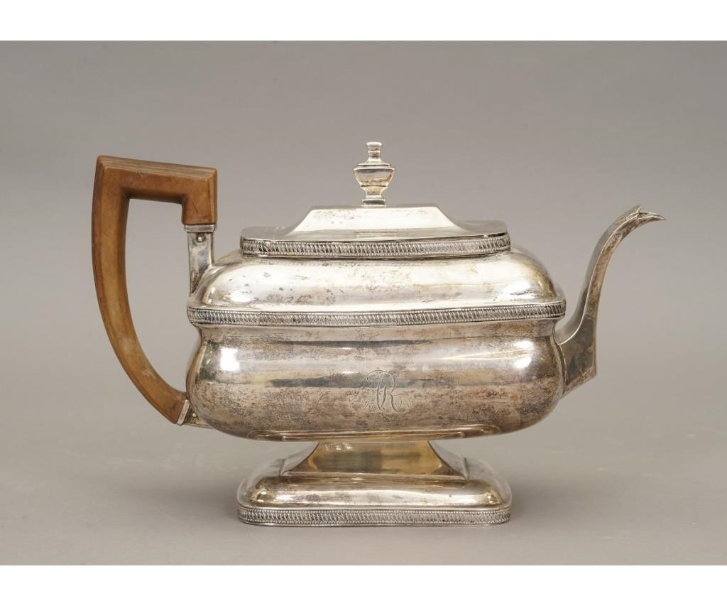 Heavy coin silver teapot by Thomas 28a527