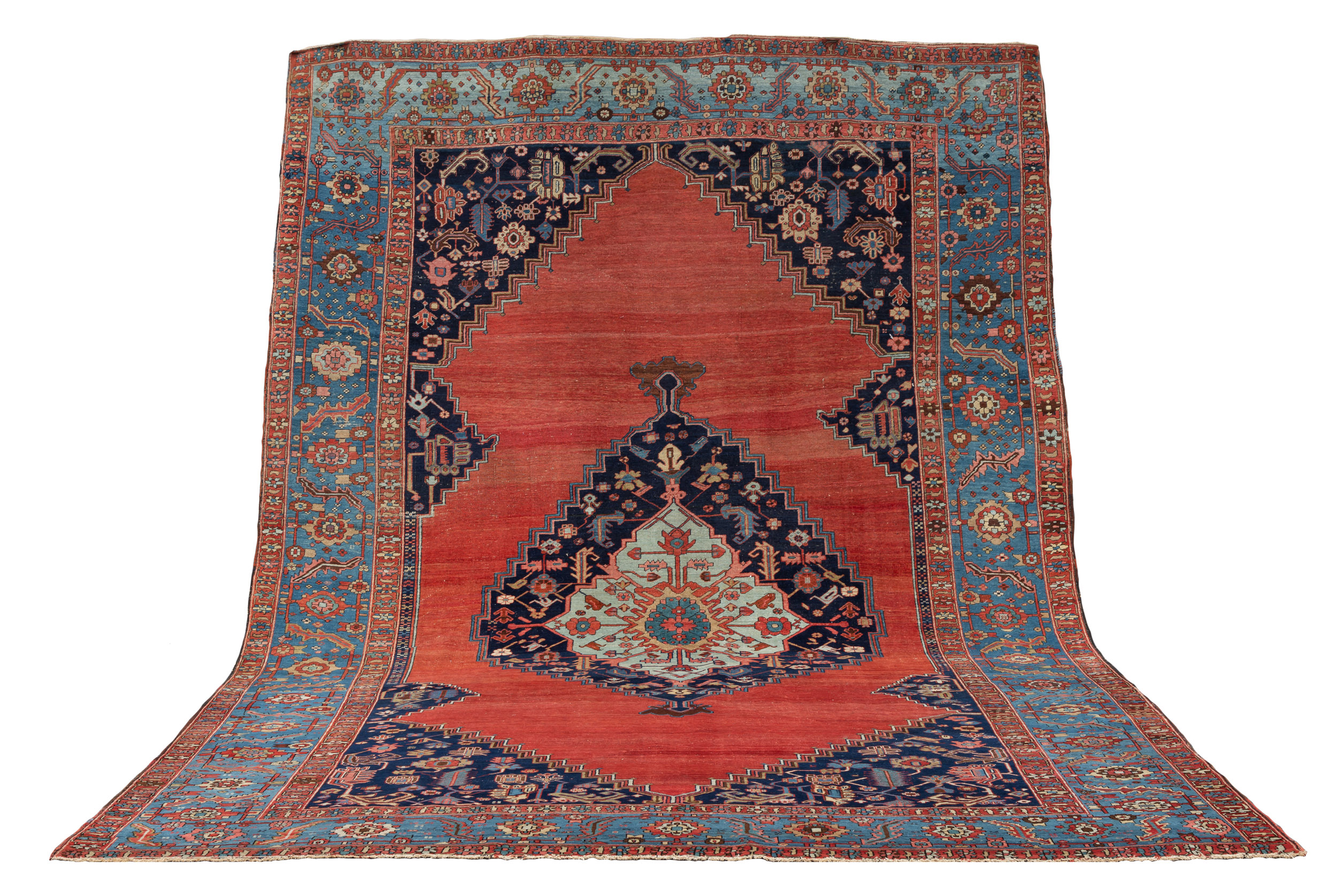 BAKSHAISH ORIENTAL RUG circa 1900.