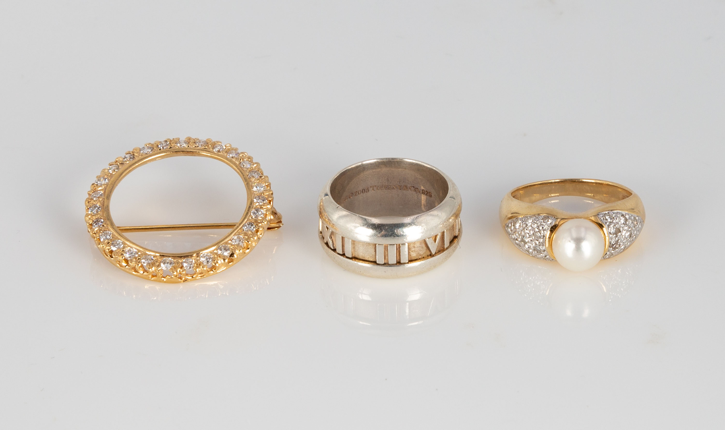  2 GOLD RINGS AND GOLD AND DIAMOND 28d476