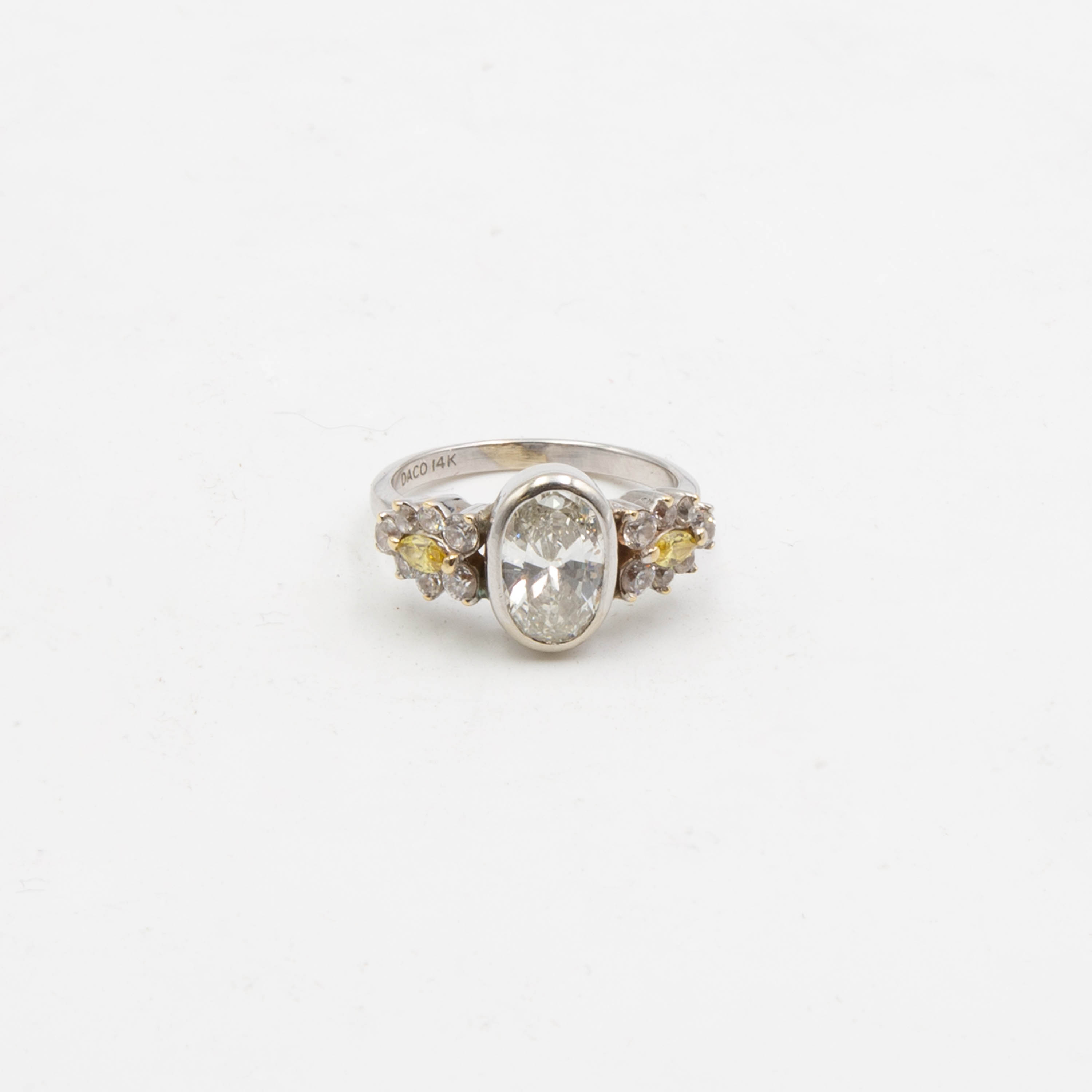 APPROXIMATELY 1.78 CT DIAMOND RING