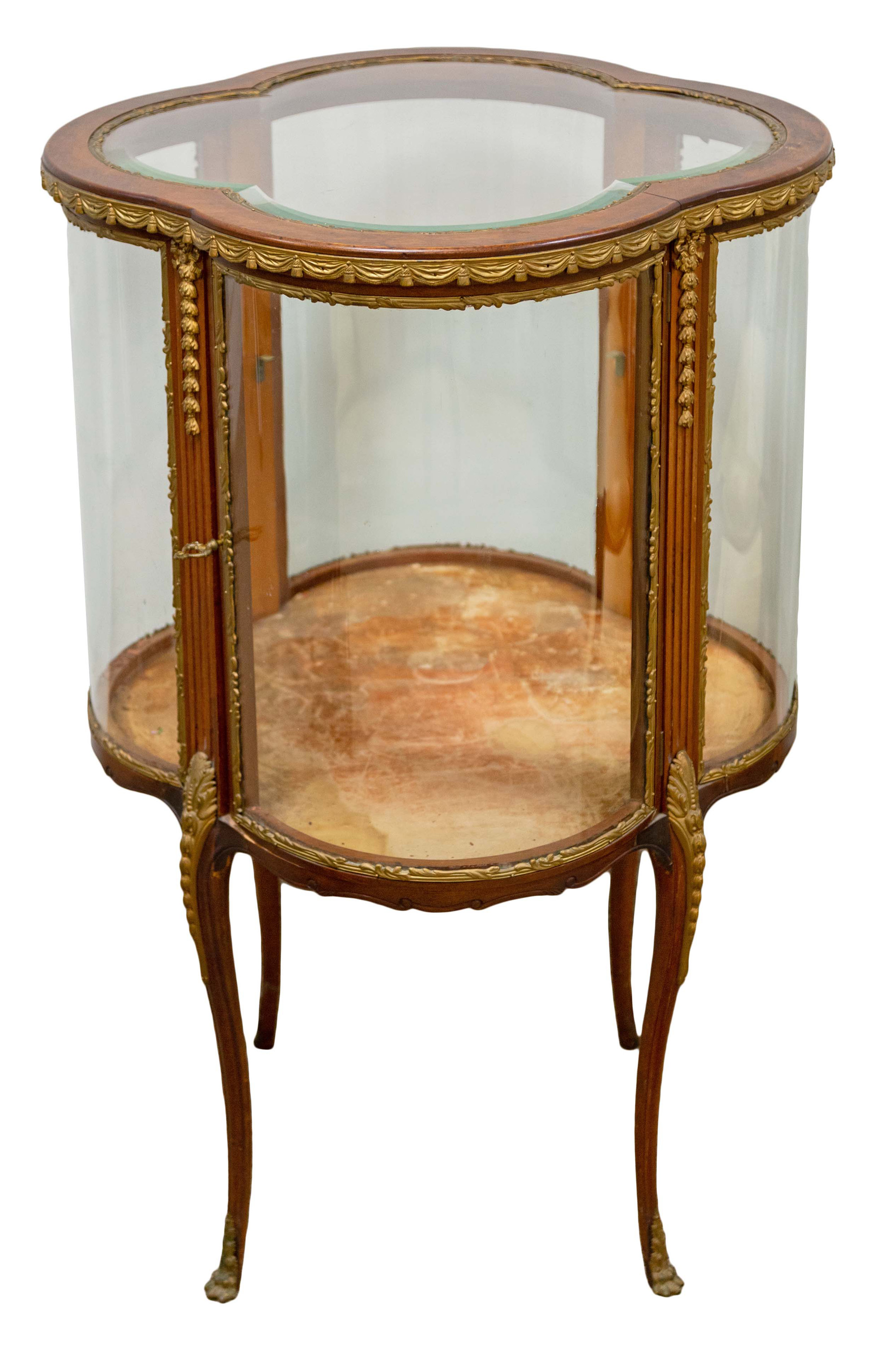 FRENCH MAHOGANY VITRINE Early 20th