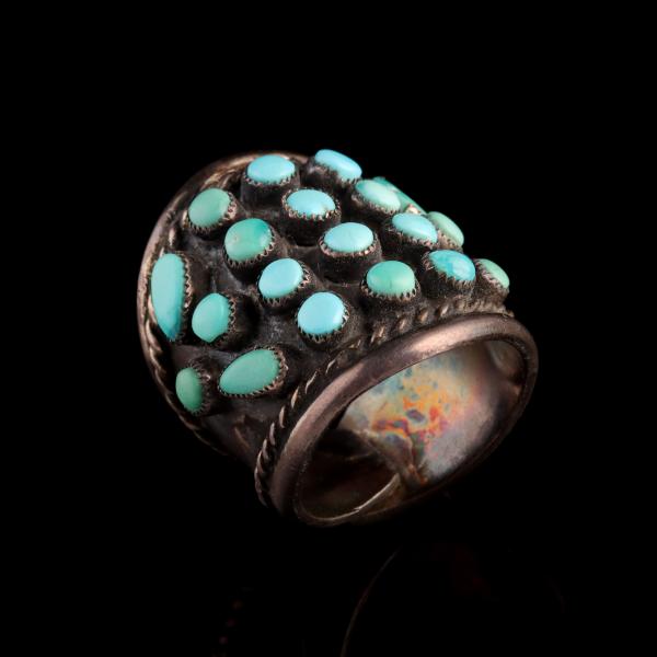 A STERLING SILVER RING WITH PERSIAN 28e0ab