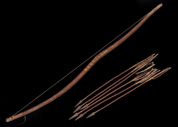A 19TH C. PLATEAU SINEW BACKED