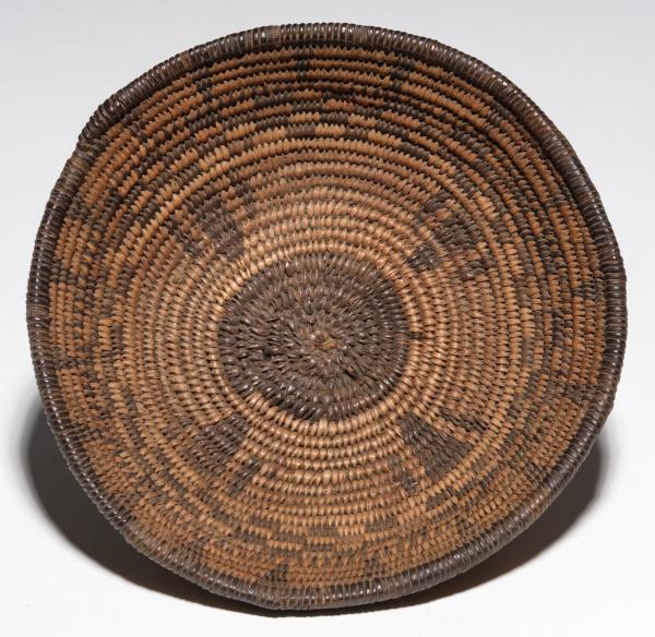 A WESTERN APACHE BASKETRY BOWL 28e110