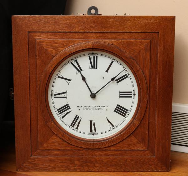 A STANDARD ELECTRIC TIME CO GALLERY 28e484