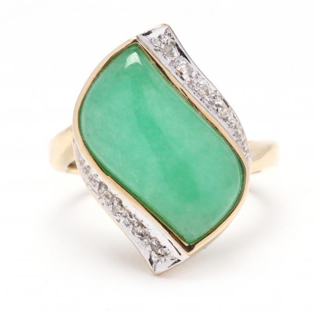 GOLD, JADE, AND DIAMOND RING Centered