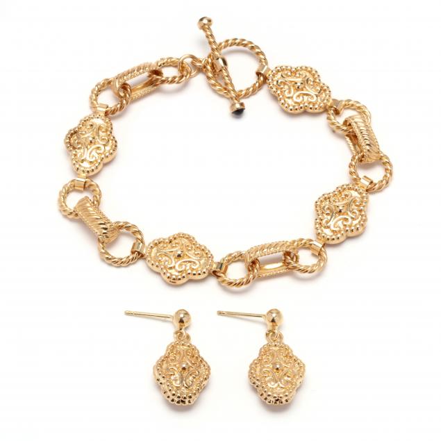 GOLD BRACELET AND EARRINGS The