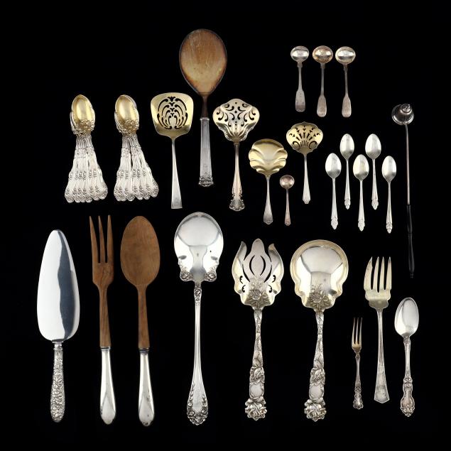 A GROUP OF STERLING SILVER FLATWARE 28c518
