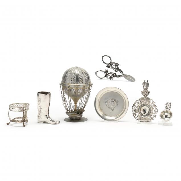 A COLLECTION OF SILVER AND SILVERPLATE 28c553